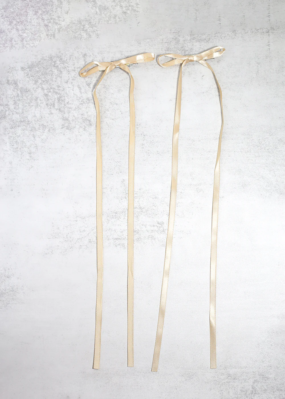 2 PC Long Thin Bow Hairclips - Image 4