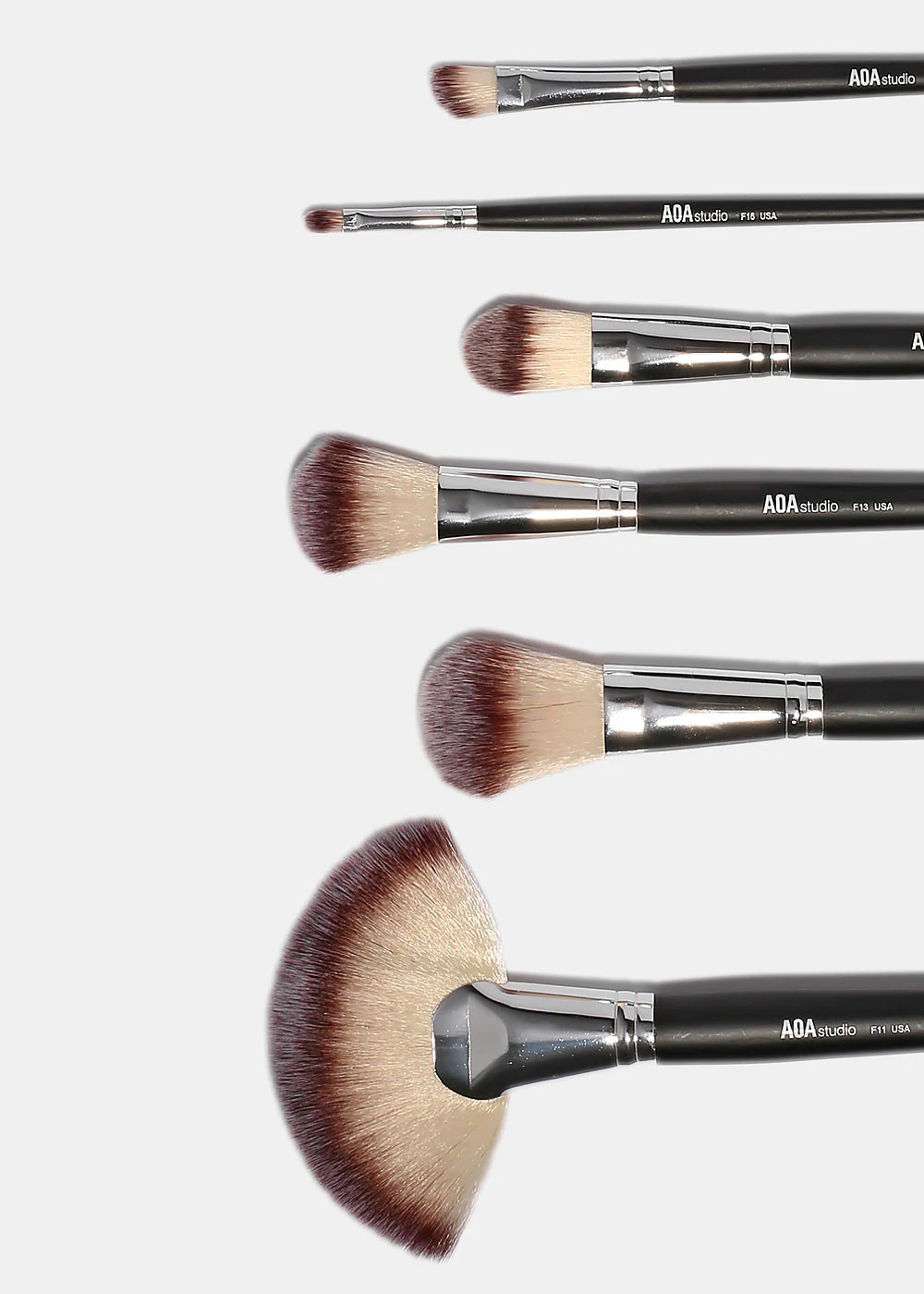 AOA Essential 24-Piece Brush Set - Image 4