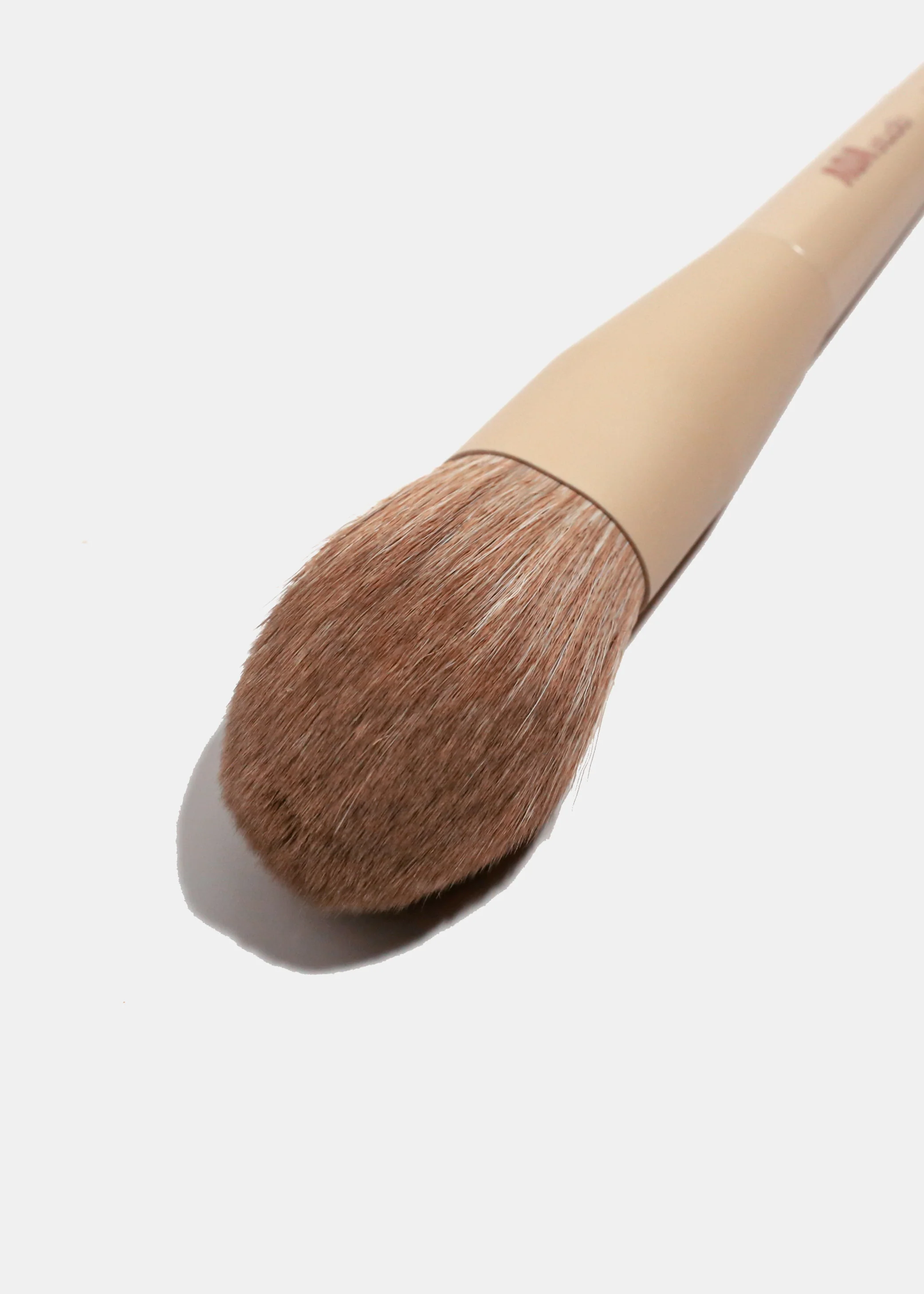 AOA Hero Single Brush – F28 Large Face Brush - Image 3