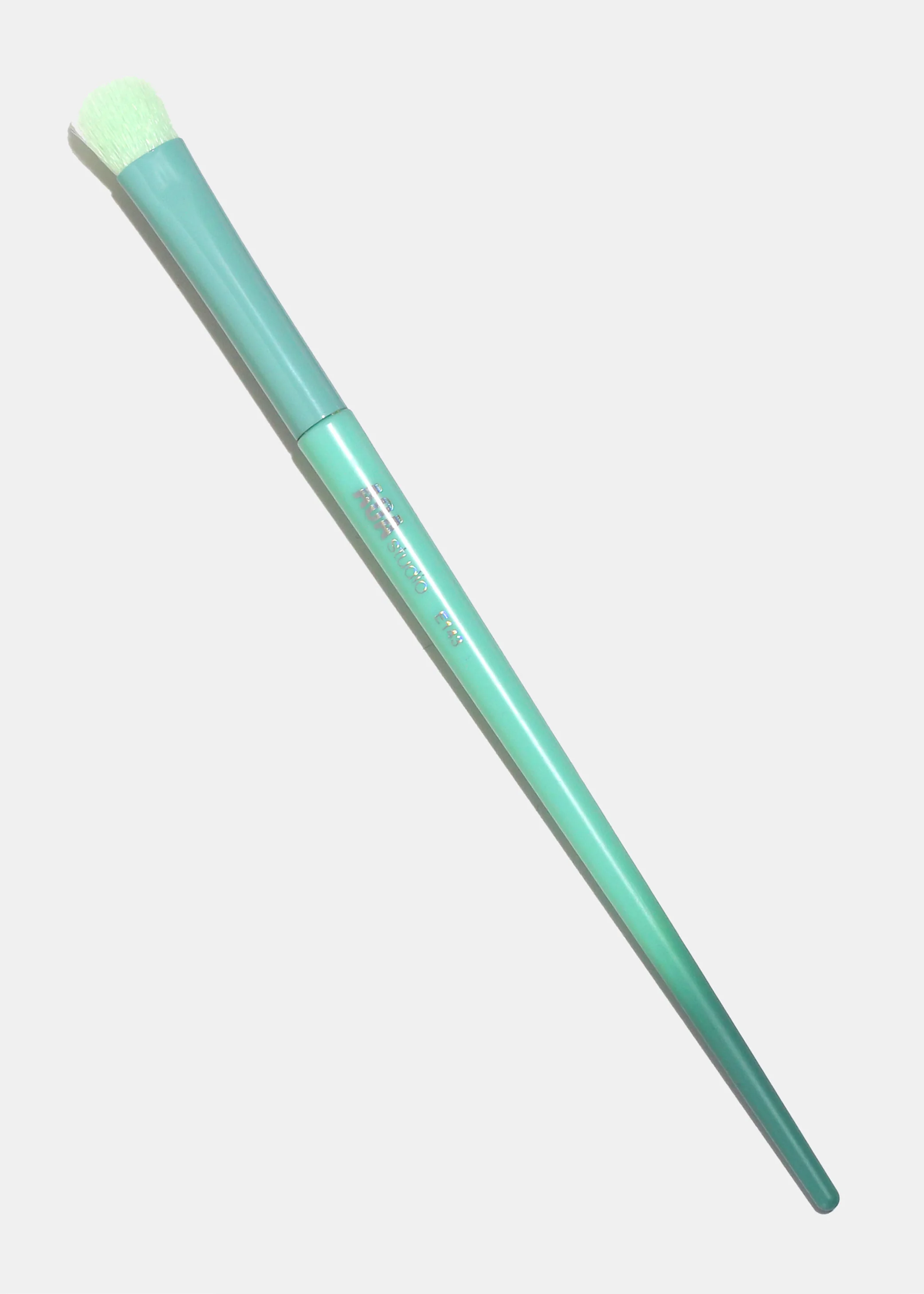 AOA Rainbow Single Brush – E143 Shader or Concealer Brush