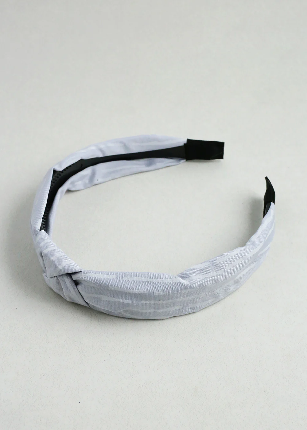 Chic Knotted Headband - Image 5
