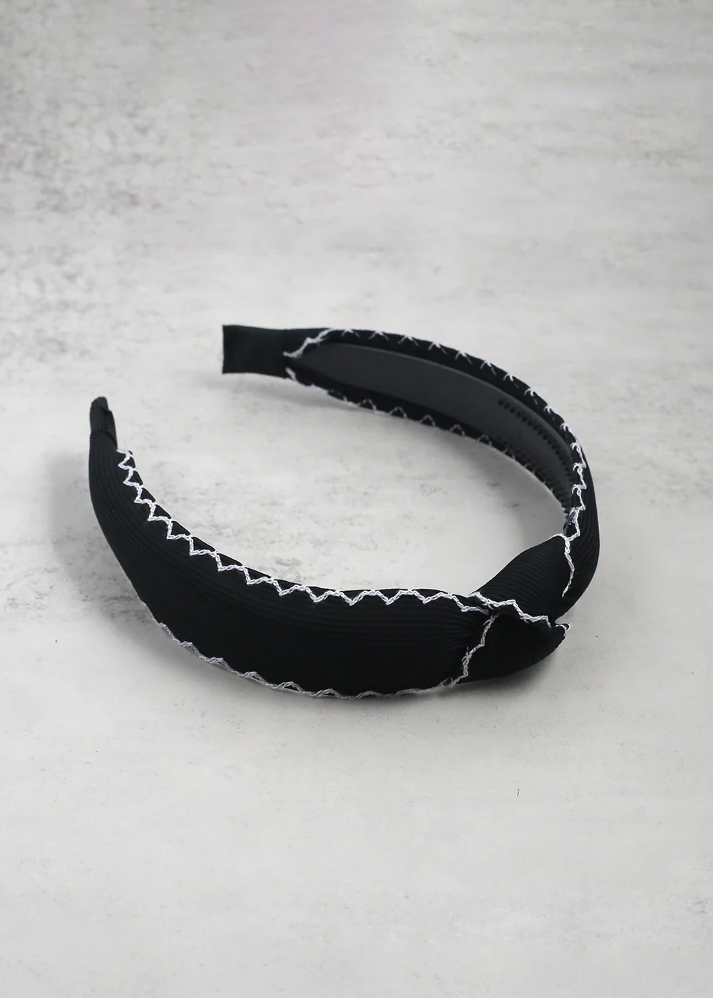 Cute Knotted Headband - Image 3