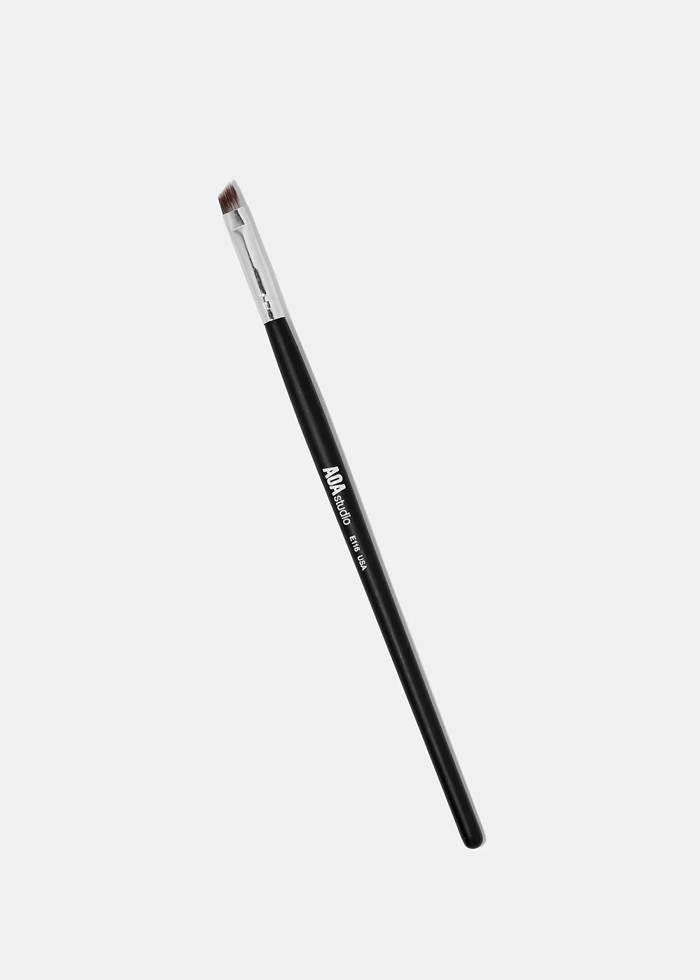 E116: Angled Eyeliner Brush - Image 2