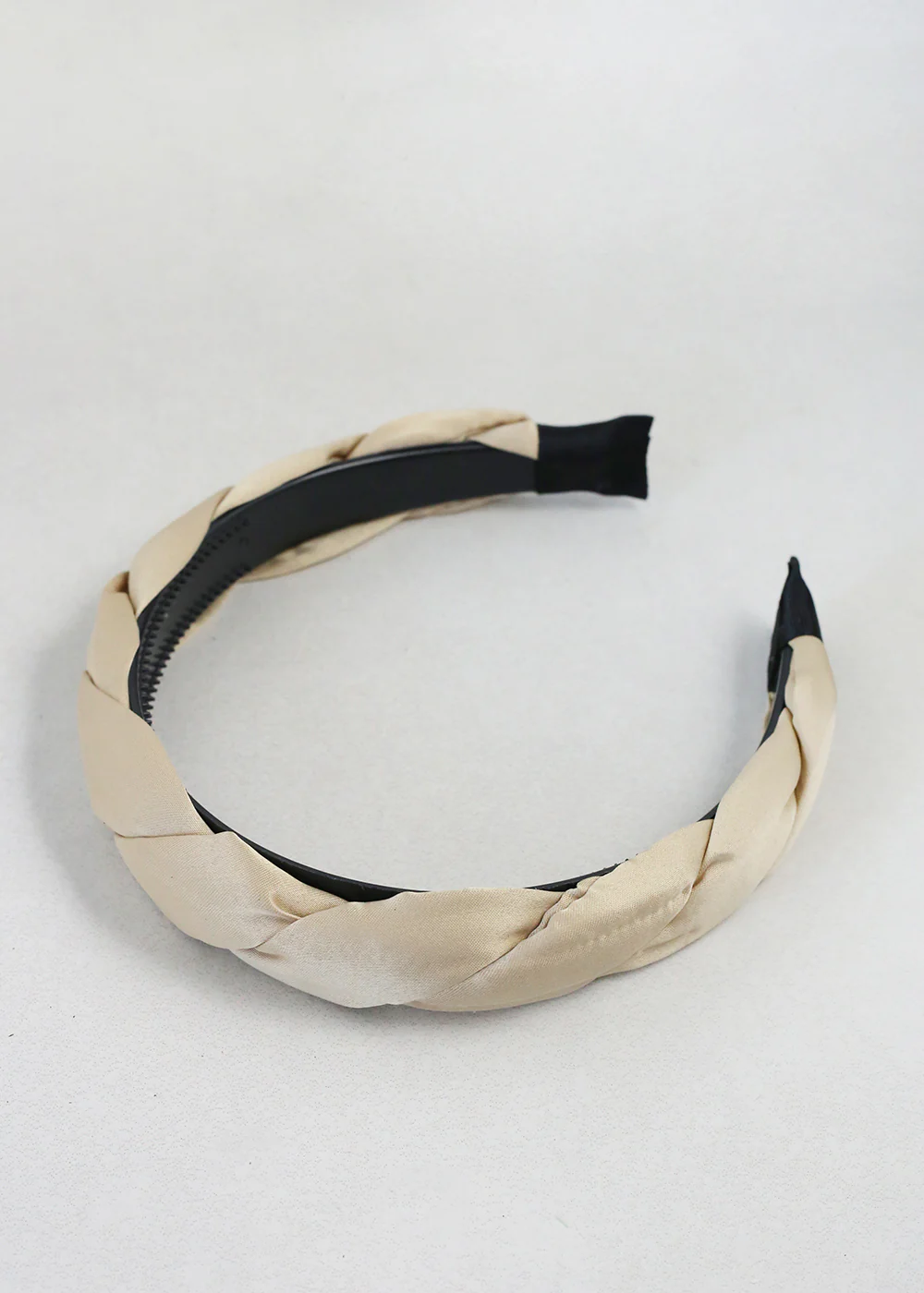 Elegant Twisted Headband - Image 3