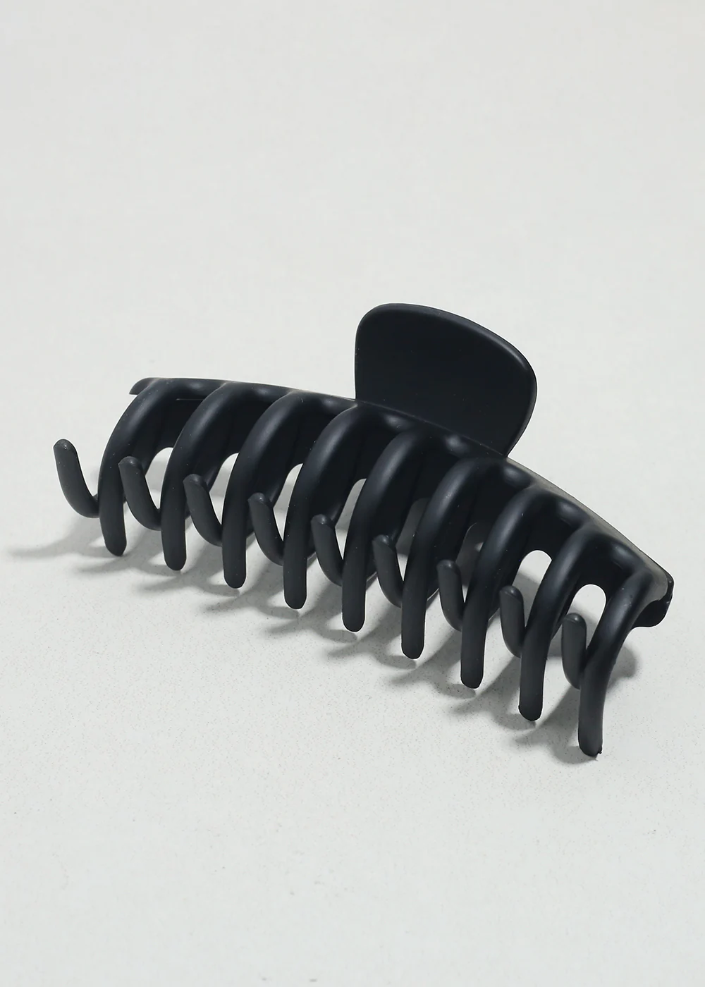 Everyday Matte Hair Claw Clip - Image 2