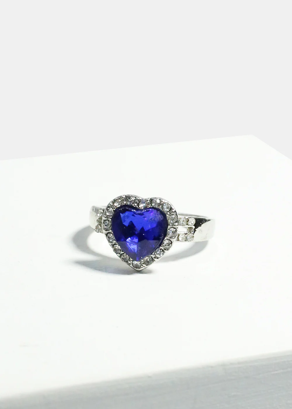 Large Heart Gem Ring - Image 9