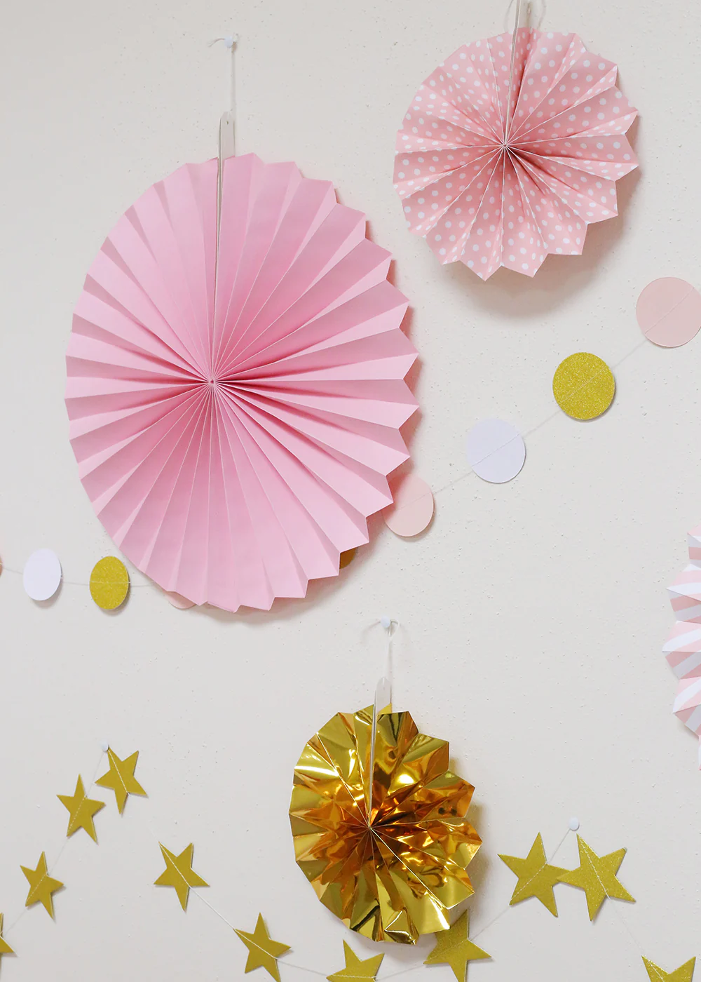 Official Key Items- Metallic Paper Fan Decor - Image 2