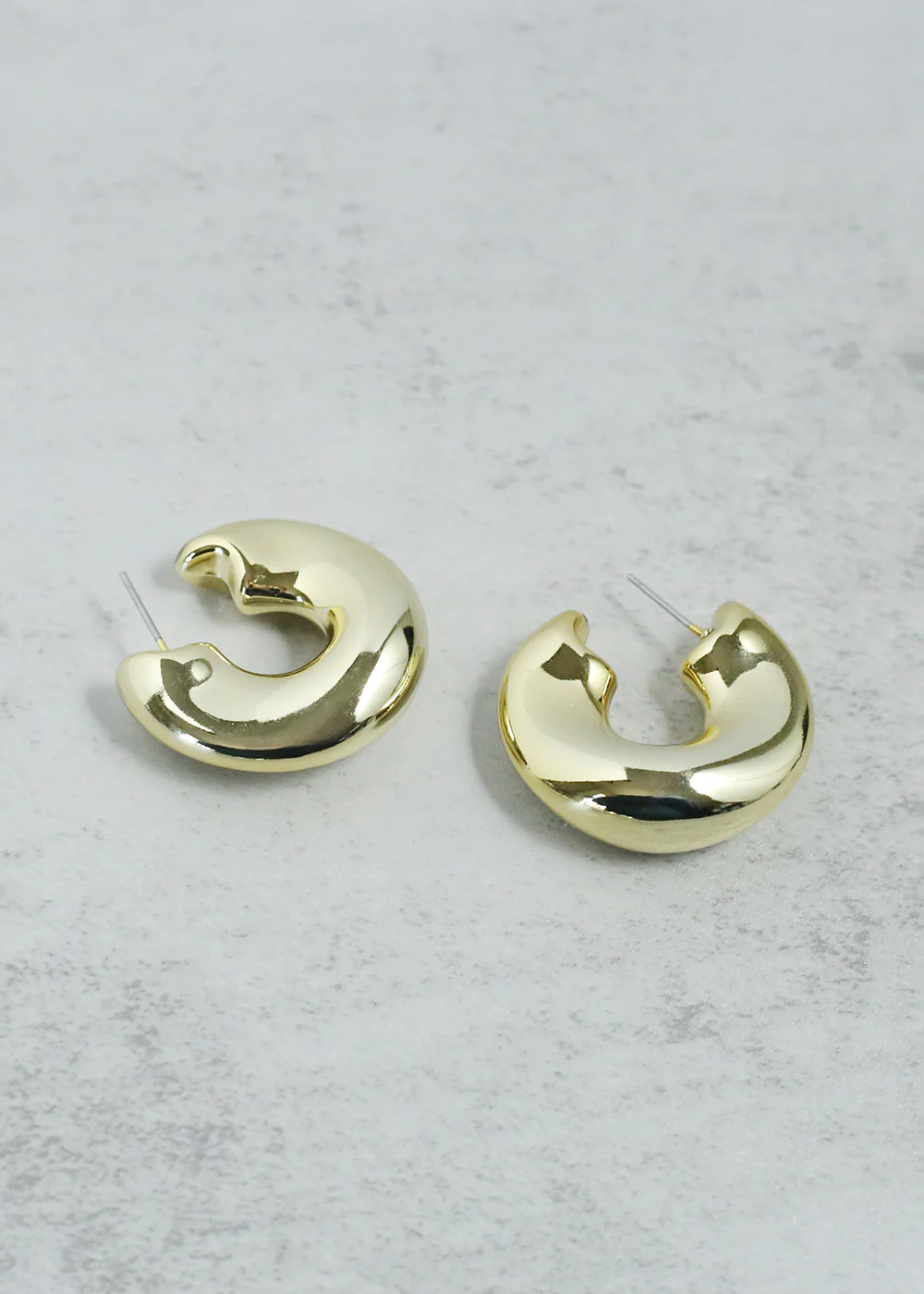 Open Wavy Hoop Earring - Image 2