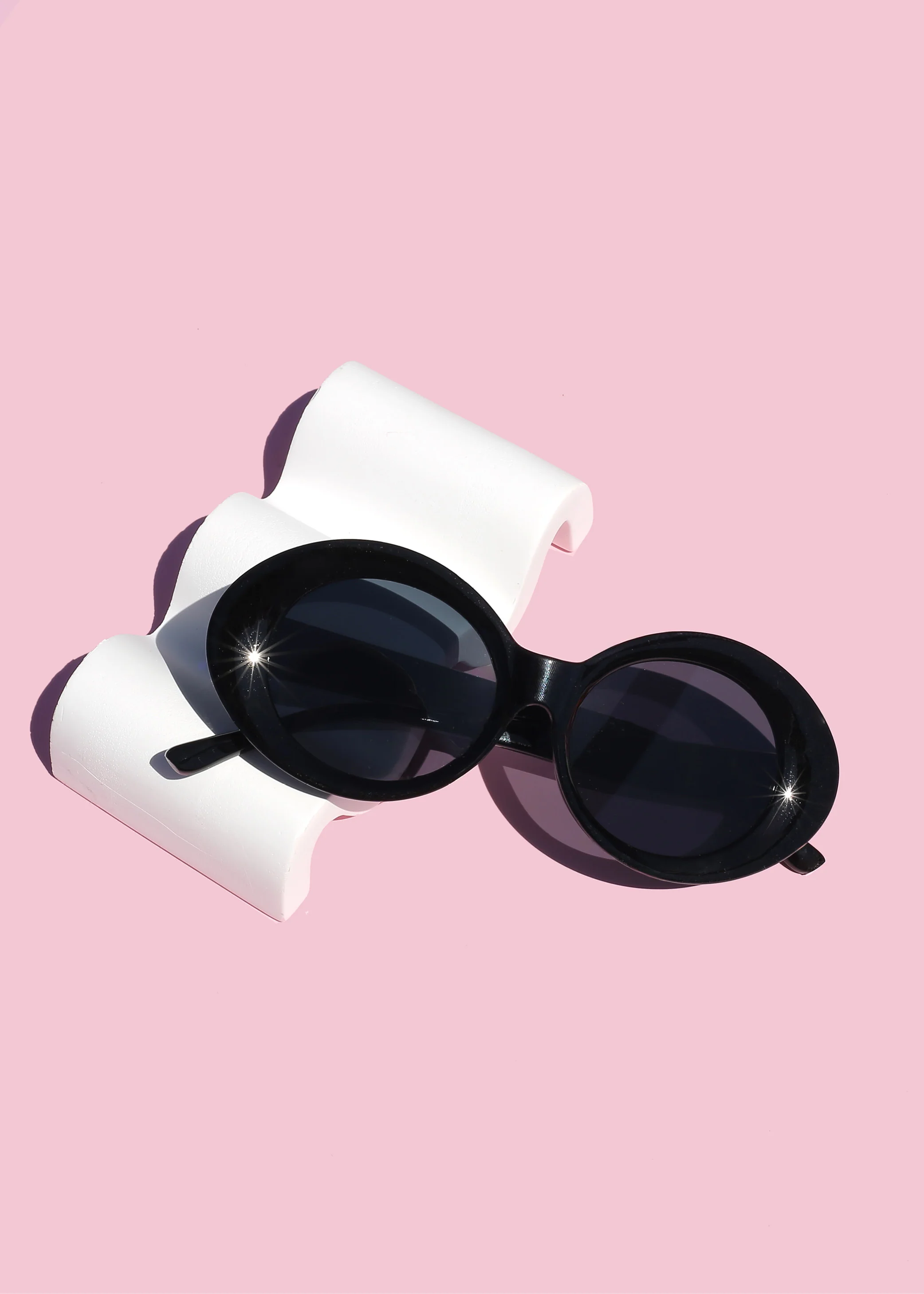 Retro Oval Frames