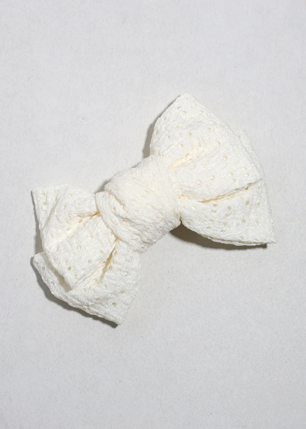 Sweet Eyelet Bow Clip