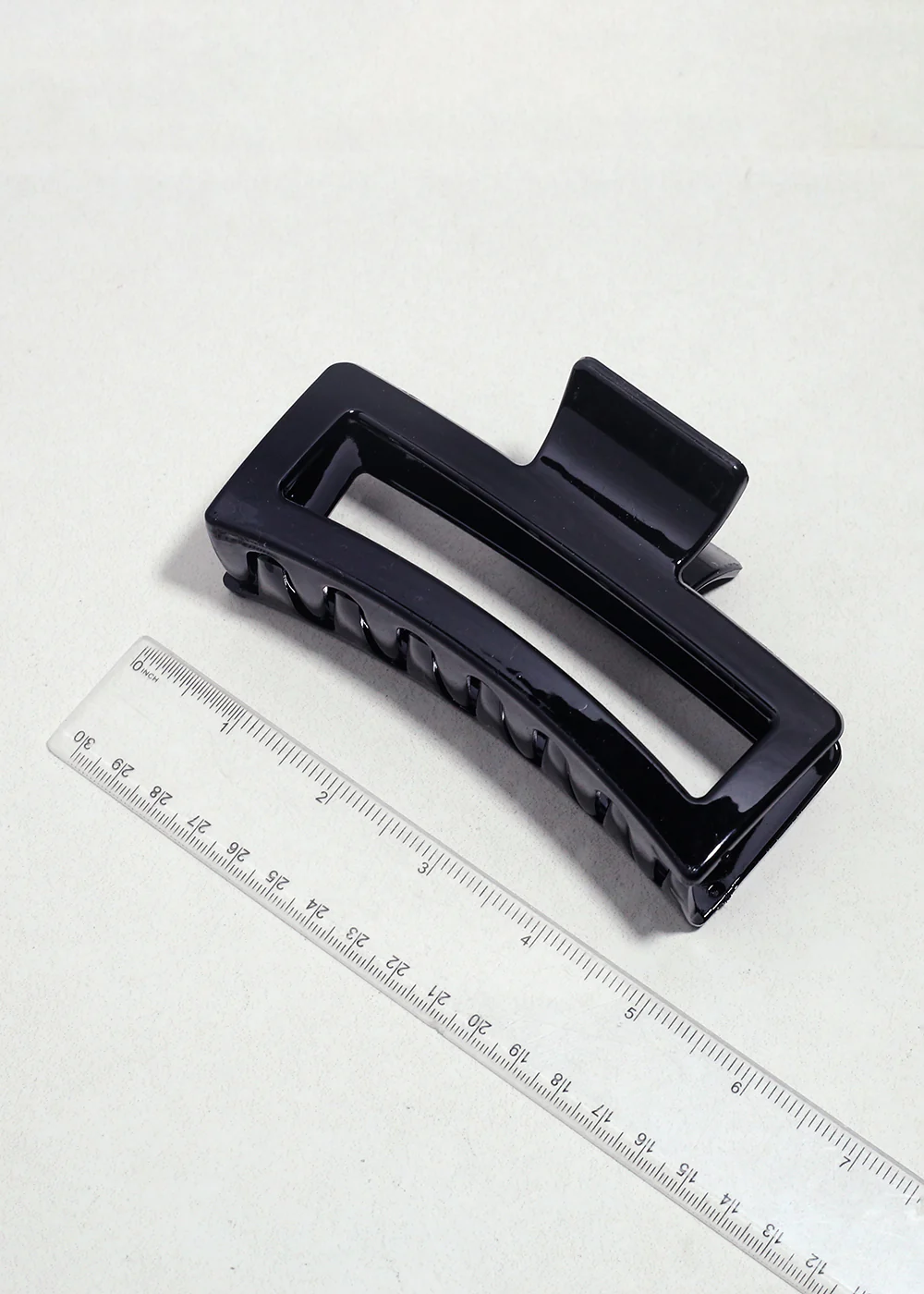 The Essential Large Hair Claw Clip - Image 5