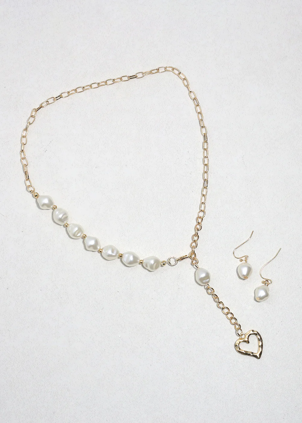 The Heart of Pearls Necklace Set - Image 2