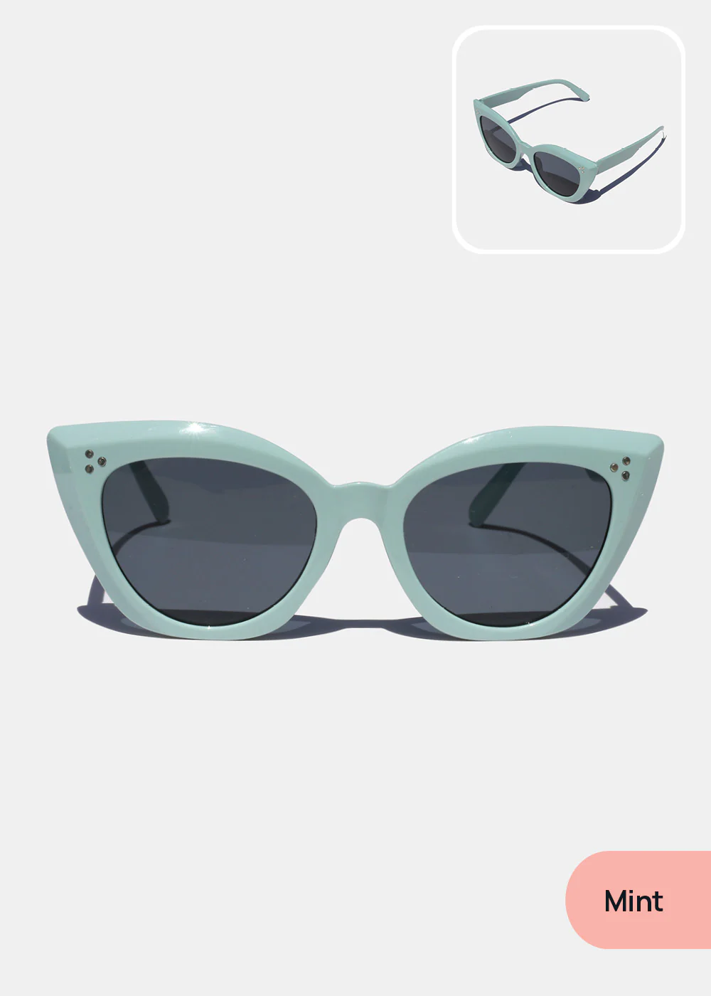 Thick Cat-Eye Frames - Image 4