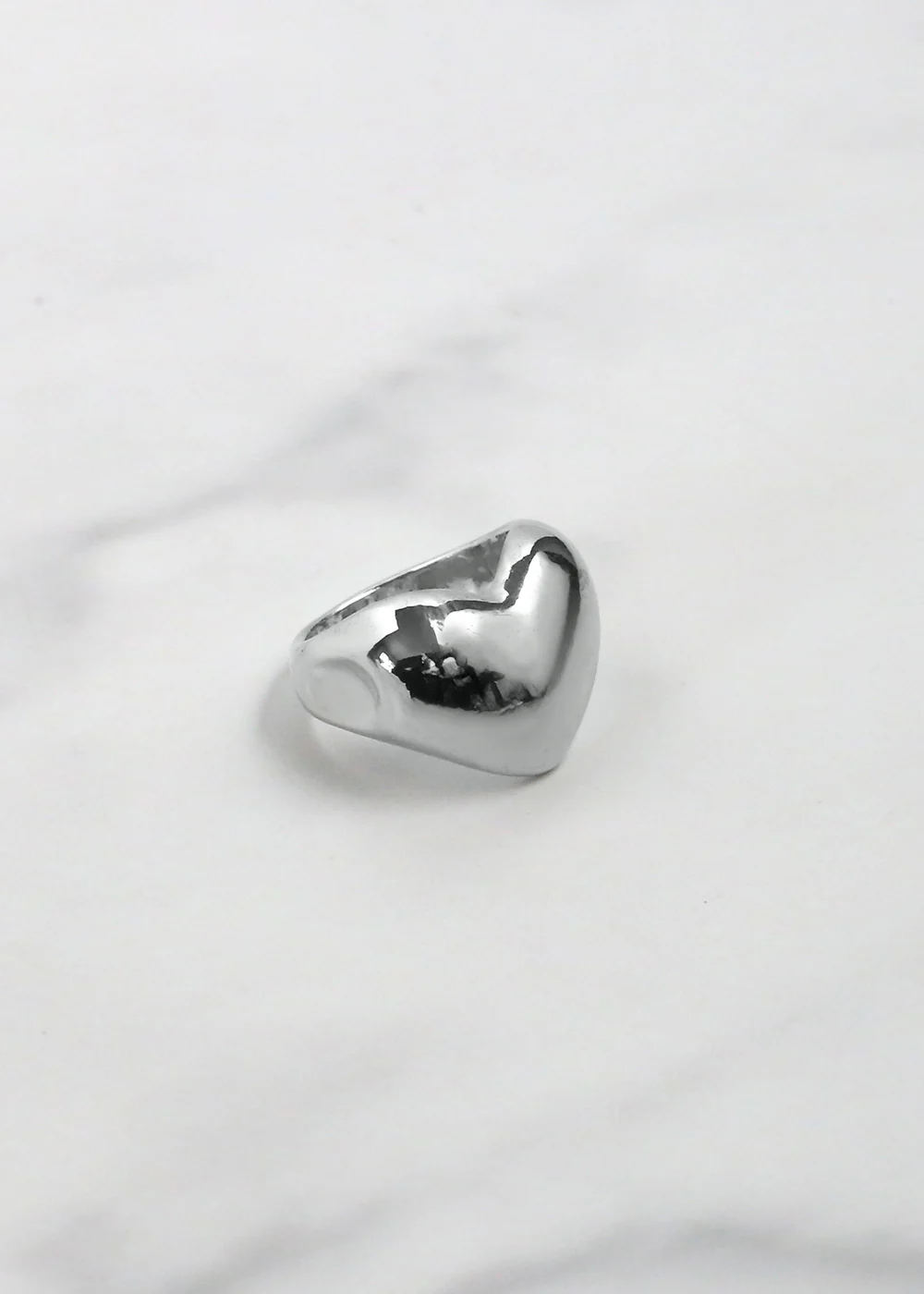 Chic Heart Ring - Image 3