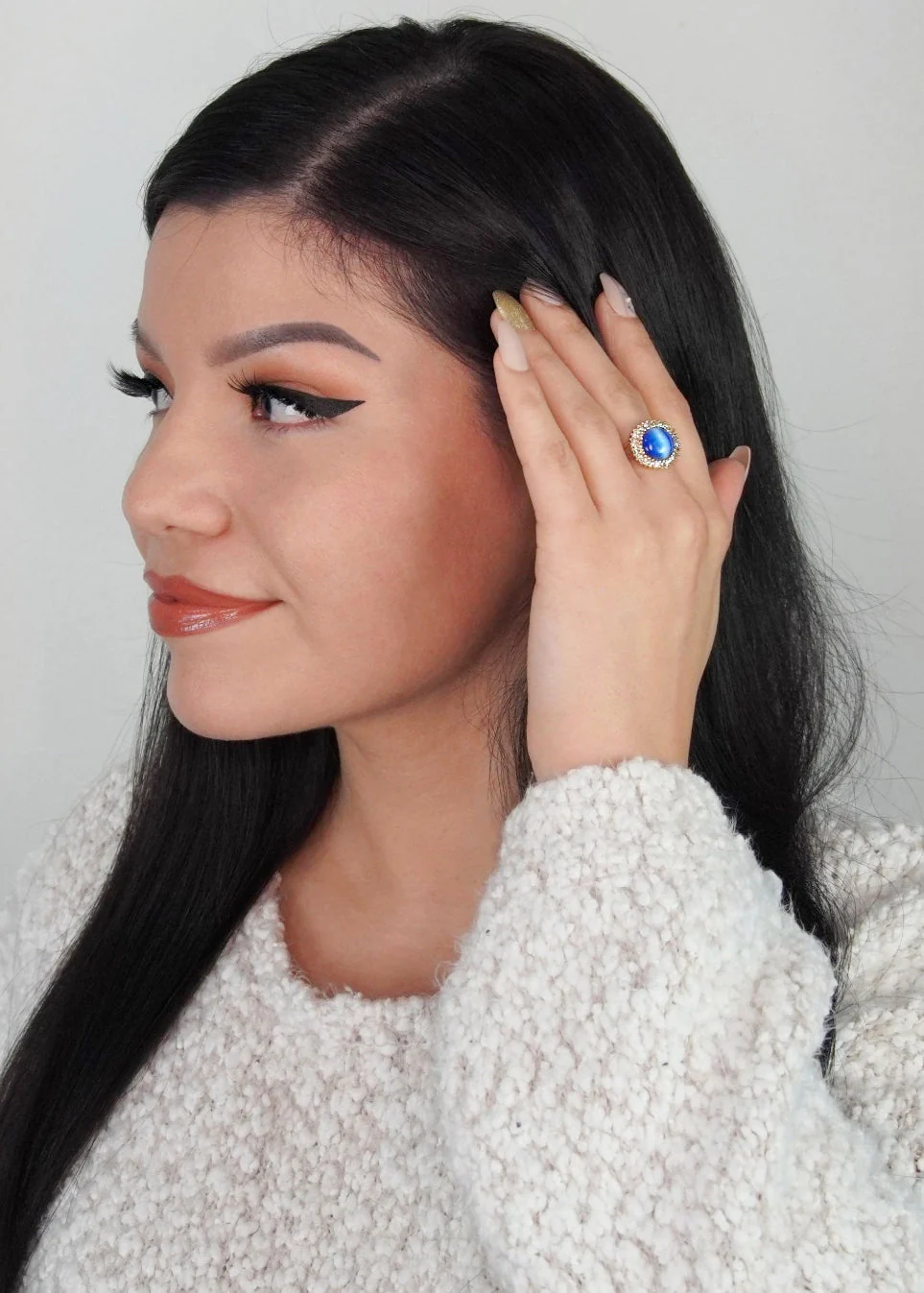 Vintage Unique Stone Ring - Image 2